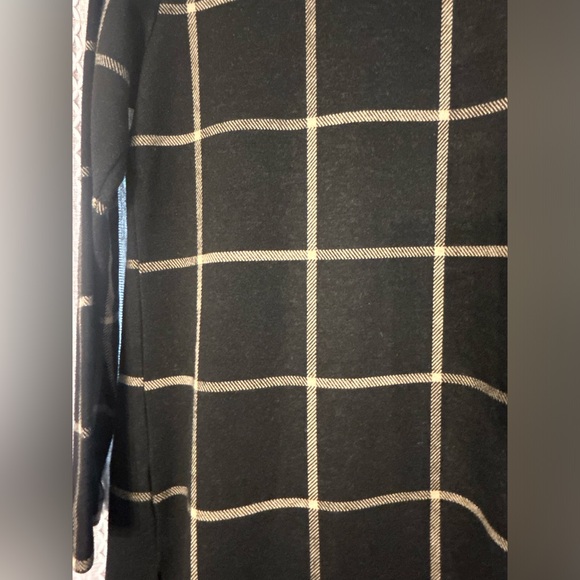 Maurice’s Plaid Blazer Cardigan in with Pockets. Excellent Condition. Size S - Picture 15 of 15